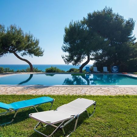 Golden Sand Apartments Vromonerion Bagian luar foto