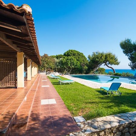 Golden Sand Apartments Vromonerion Bagian luar foto